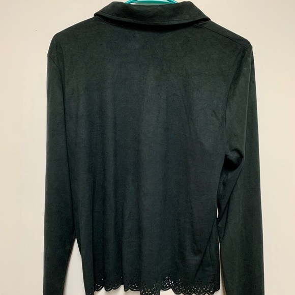 LIZCLAIBORNE Velour Button Up Dress Shirt w/Detail - Picture 3 of 5